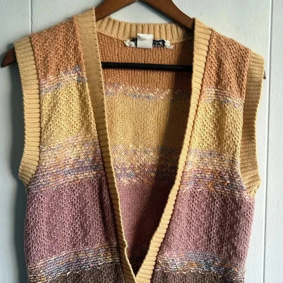 90s vintage sweater vest size medium - Picture 3 of 8
